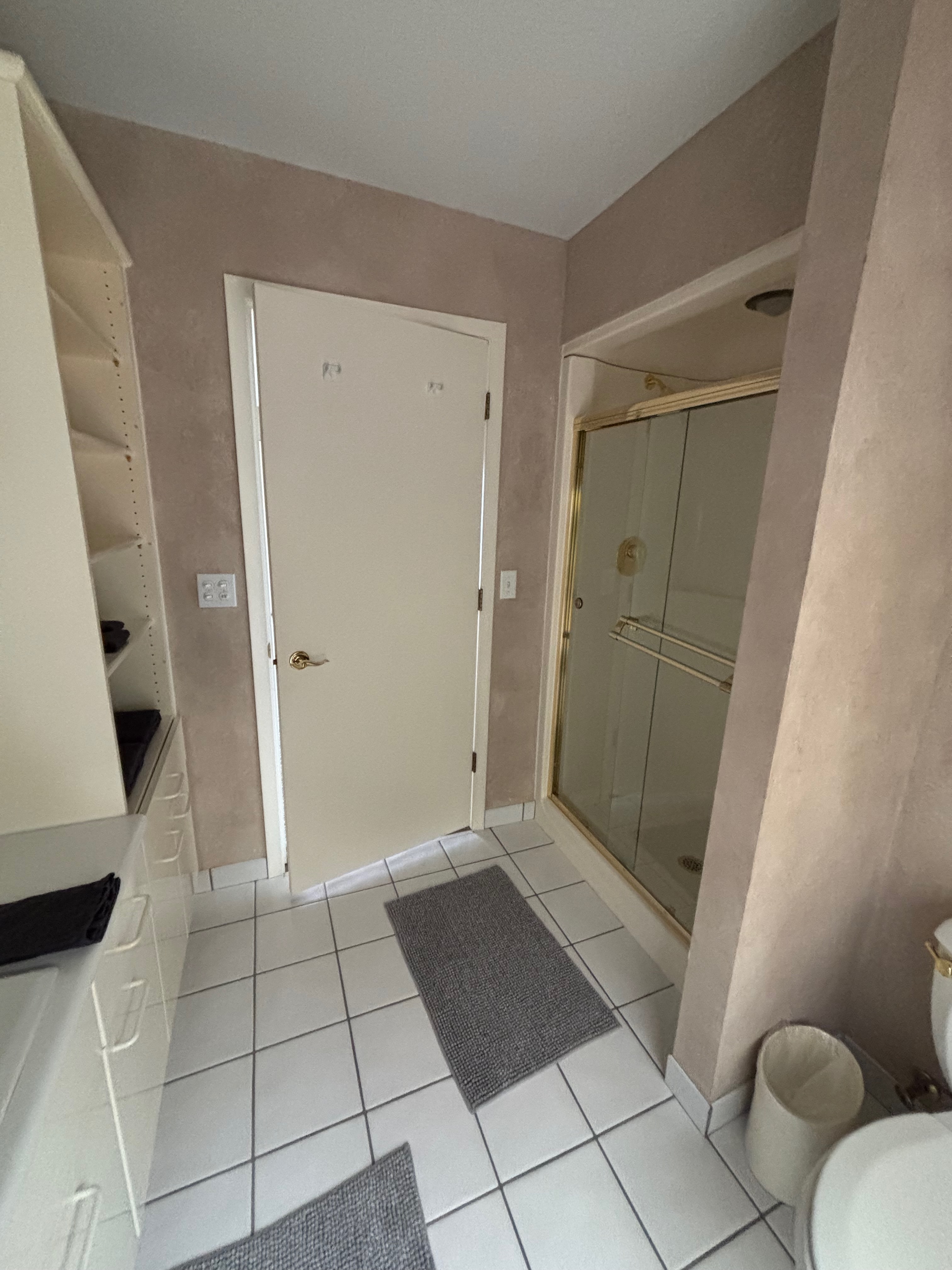 3/4 bathroom detail